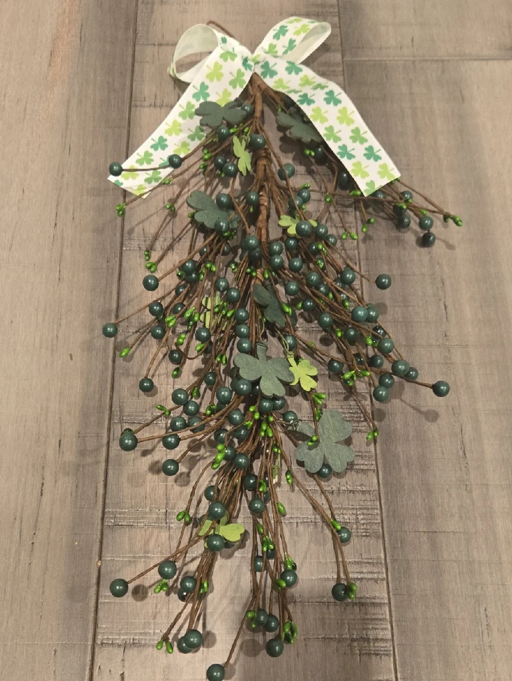 St. Patrick's Green Clover Berry Hanging Garland - Home Holiday Decor